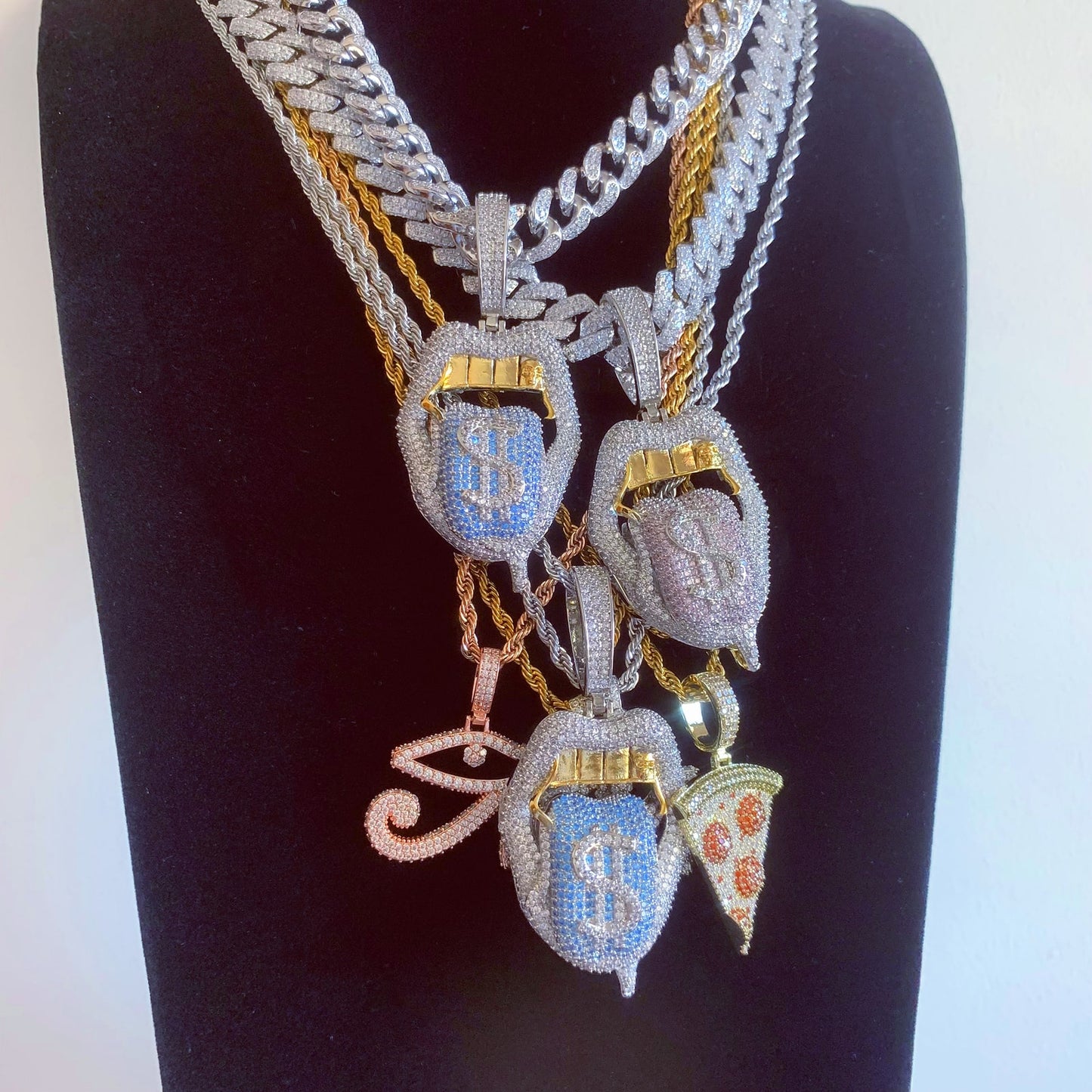 Blue & Purple Dollar Blazing Tongue Creative Pendant Necklace