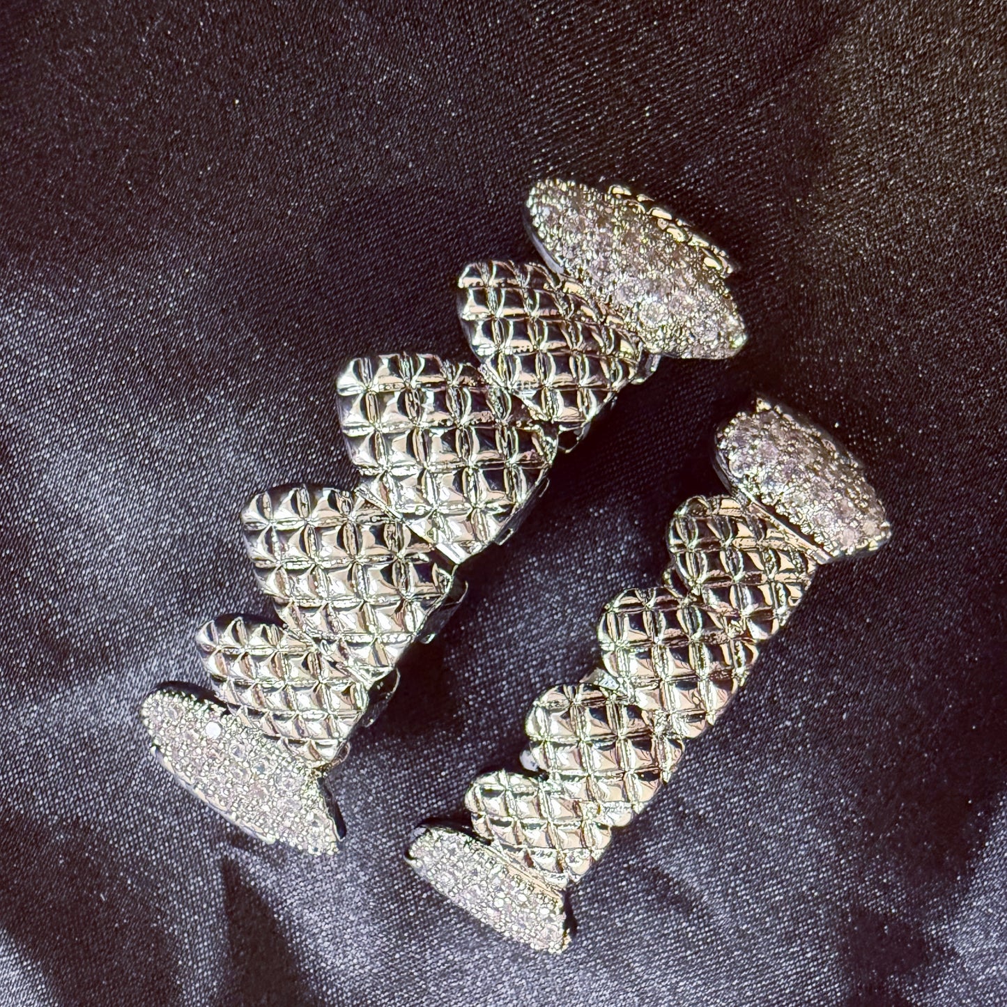 CUT DIFFERENT | 14K Gold Plated Fang Grillz Set