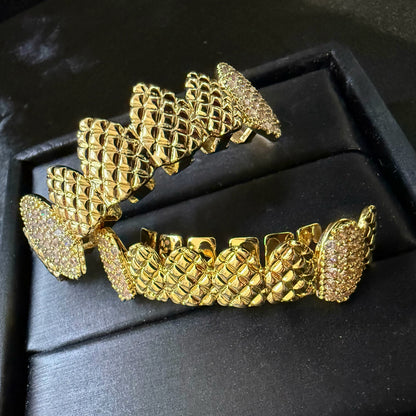 CUT DIFFERENT | 14K Gold Plated Fang Grillz Set