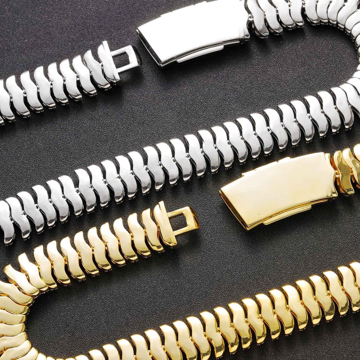 SET THE PACE | 22mm Iced Sculpted Cuban Chain