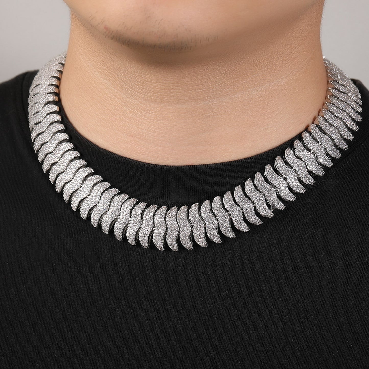 SET THE PACE | 22mm Iced Sculpted Cuban Chain