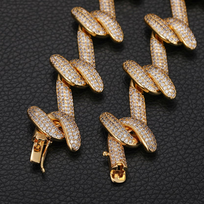 HOOKED ON MOTION | 23mm Iced Interlocking Link Chain