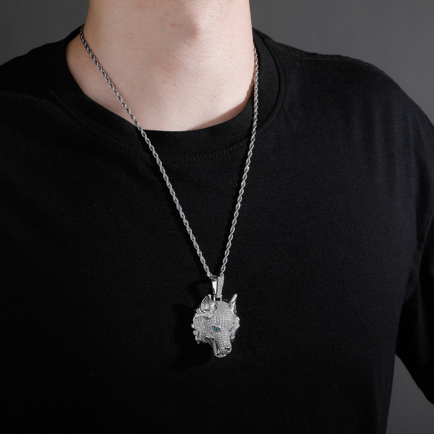 Blue Eye Alpha Wolf Pendant Necklace – Wild Spirit Statement Jewelry