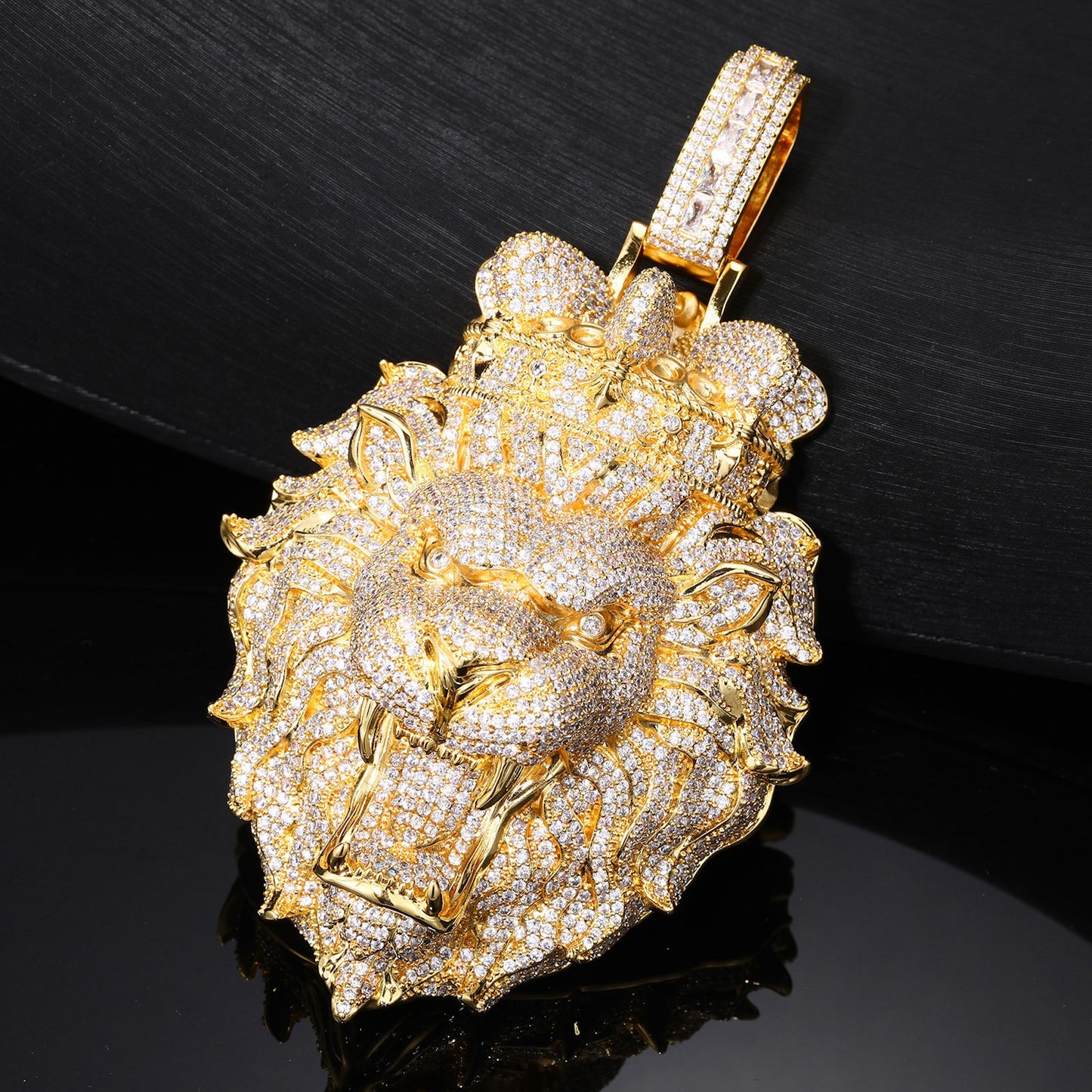 Crowned Lion Head Pendant Necklace – Royal Statement Jewelry