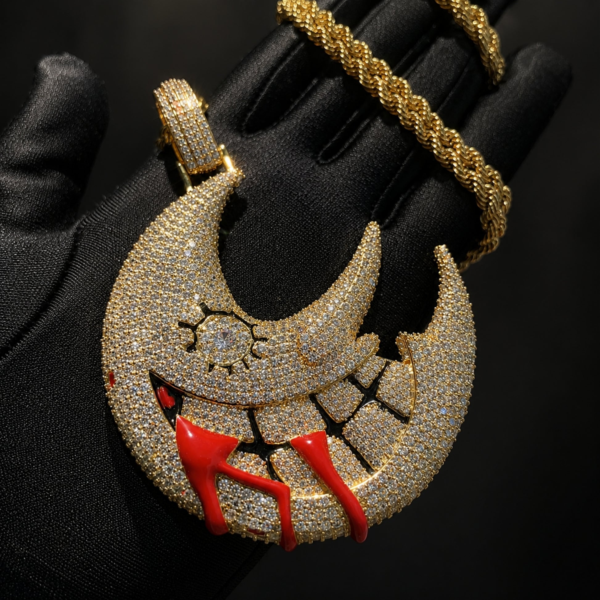 Crescent moon pendant with a 24-inch stainless steel rope chain
