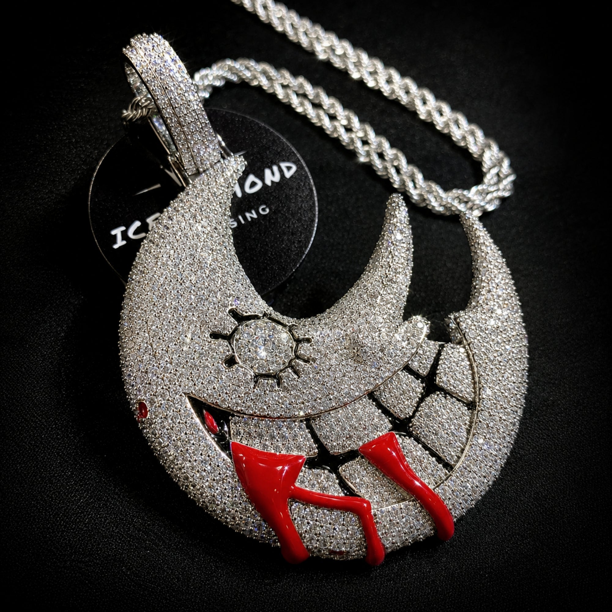 Crescent Moon Pendant Necklace | ICEDIAMOND