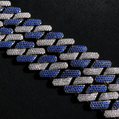 Detailed craftsmanship of the ICEDIAMOND KEEP YOUR COOL blue and white Cuban chain.
