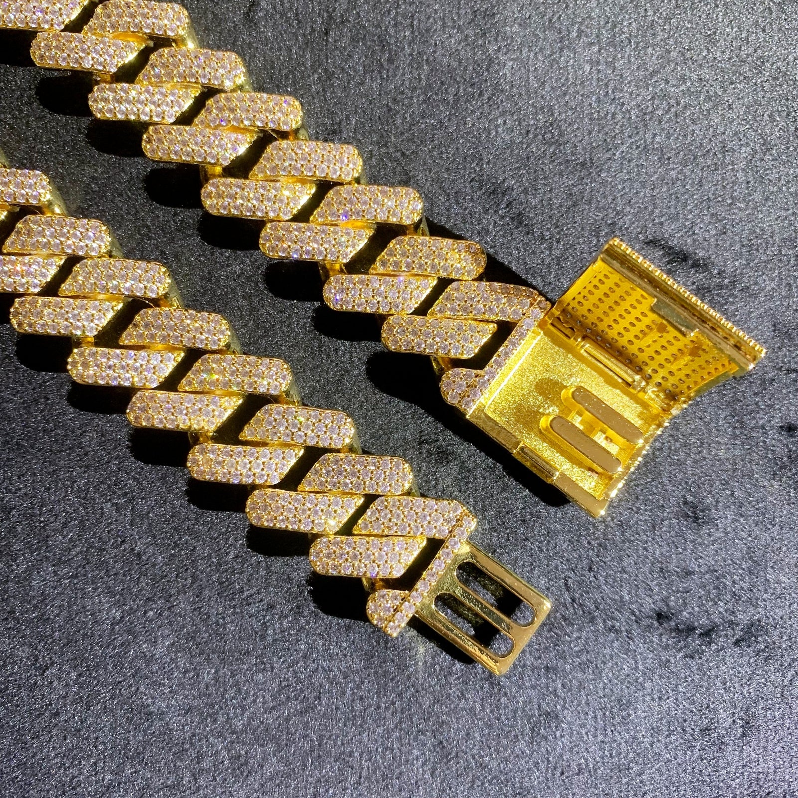 Secure box clasp with safety lock on ICEDIAMOND Cuban chain necklace
