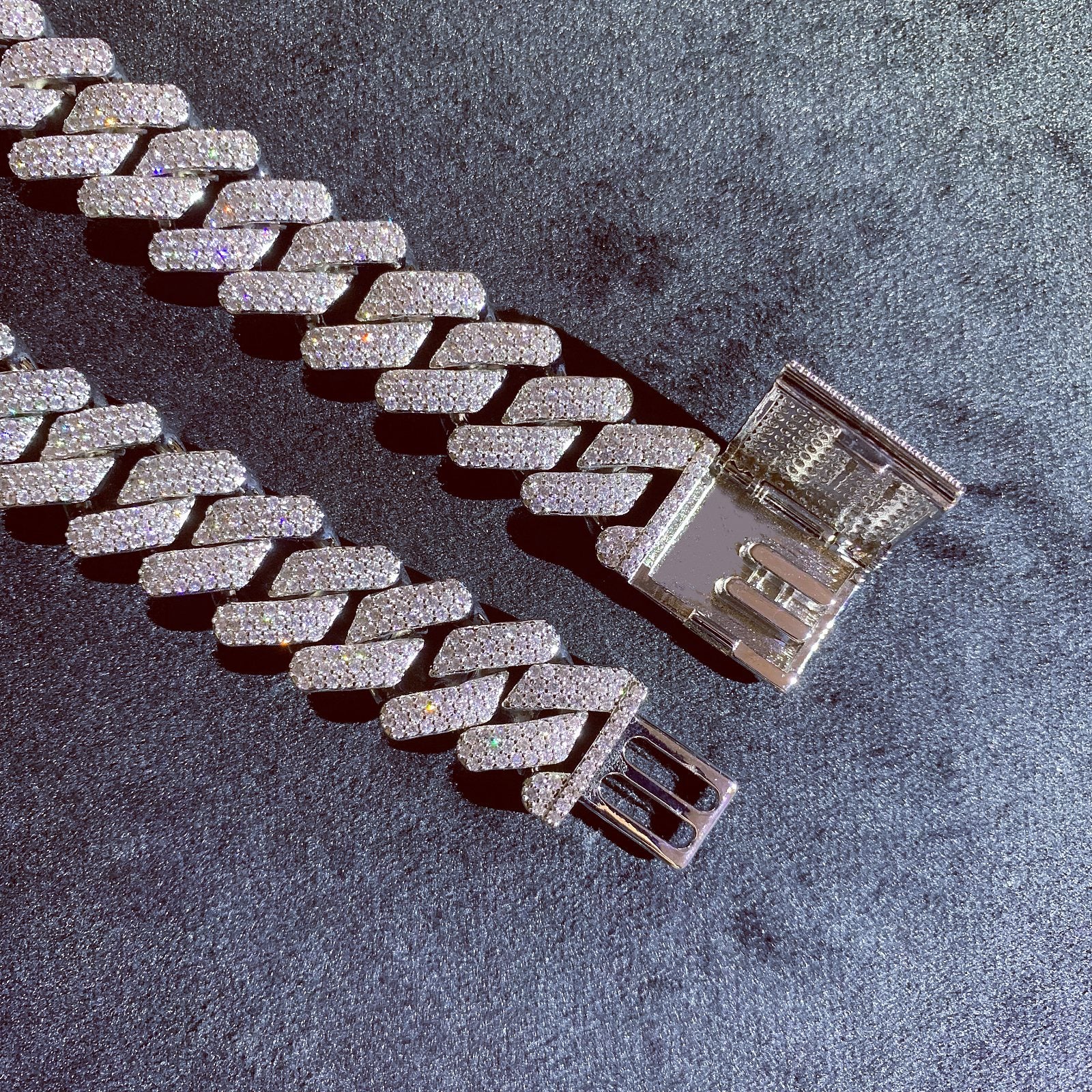 Secure box clasp with safety lock on ICEDIAMOND white gold Cuban chain necklace

