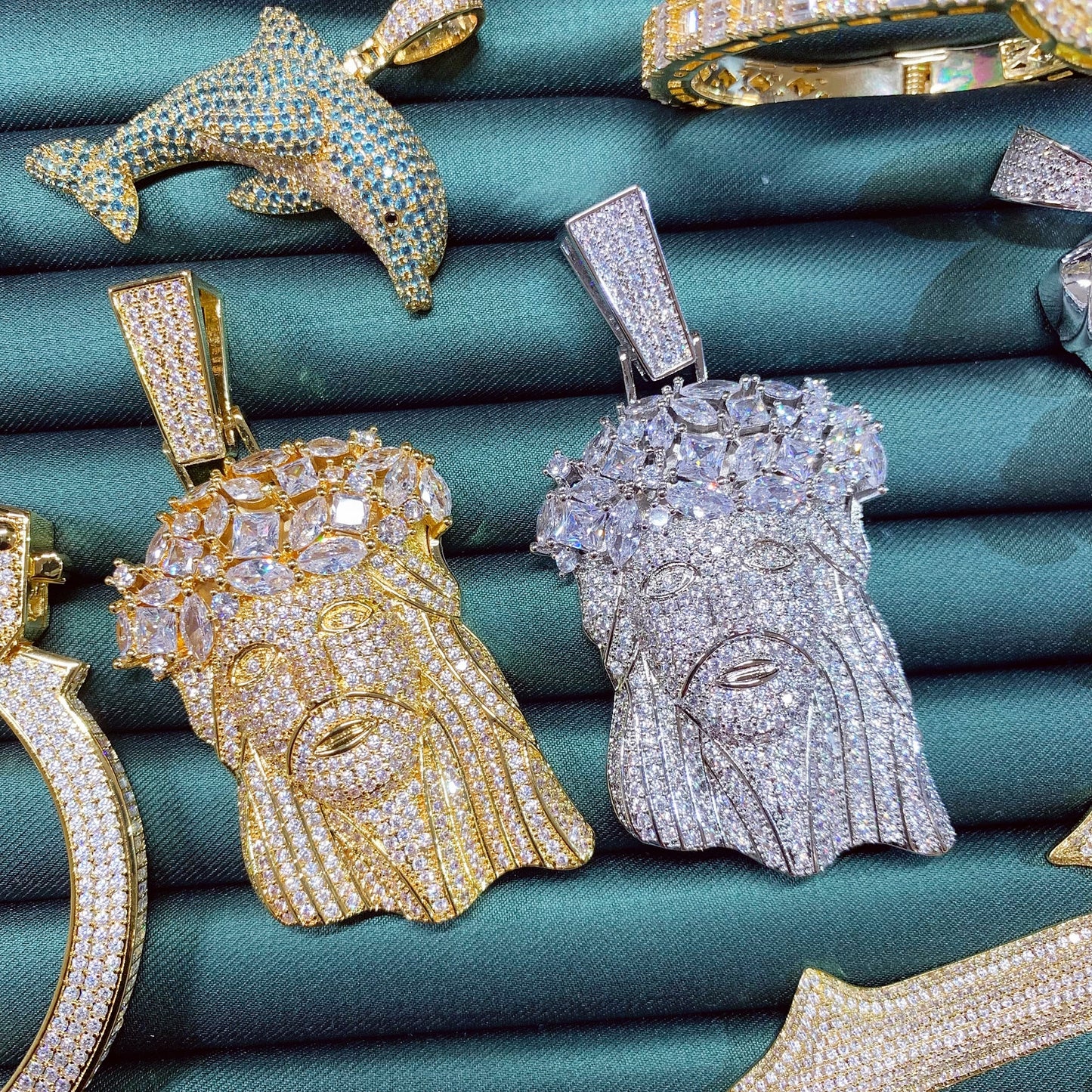 14K Thorns Crown Jesus Chain Necklace