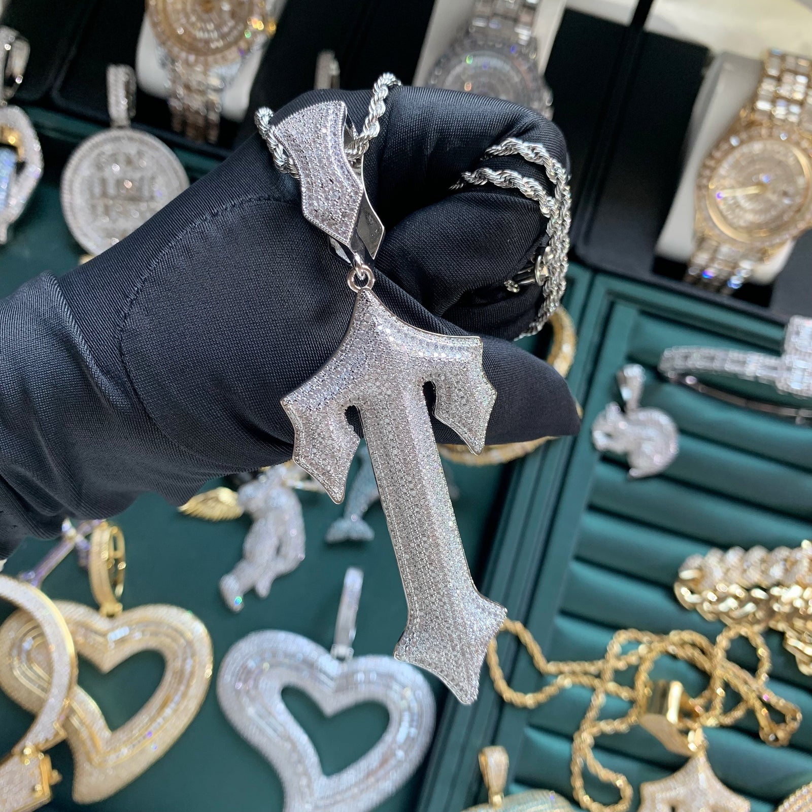 Rapper fashion Big T pendant necklace