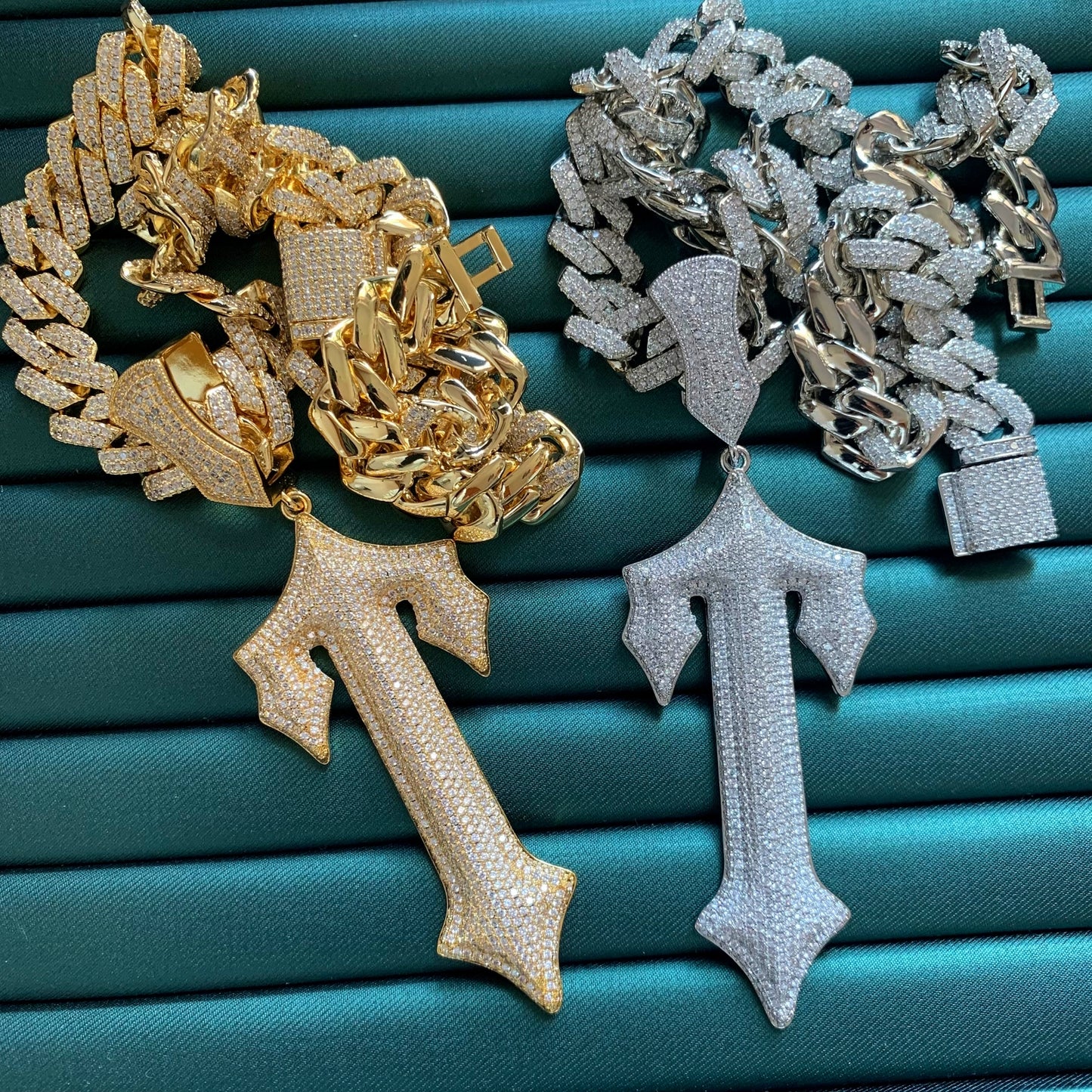 14K Plating Hero Sword Iced Out Pendant Chain Necklace Hip Hop Jewelry for Men